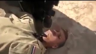 جندي عراقي يرفض يكول دوله الإسلام بأقيه (قبل إعدامه) يكسر الكلب 💔