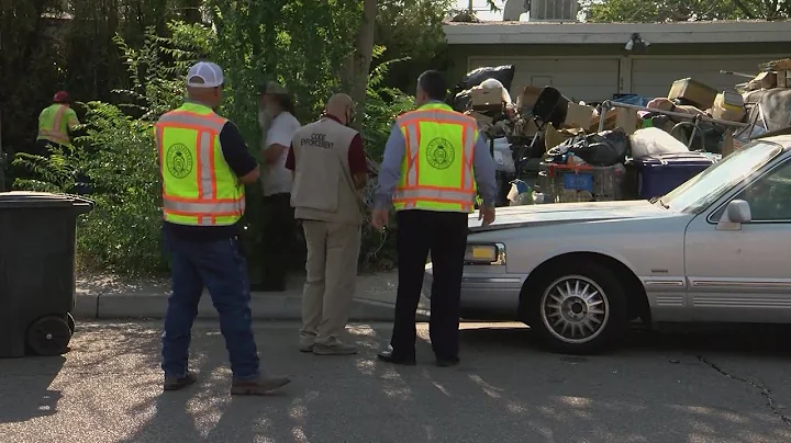 City crews clean yard debris, leave trash at notor...