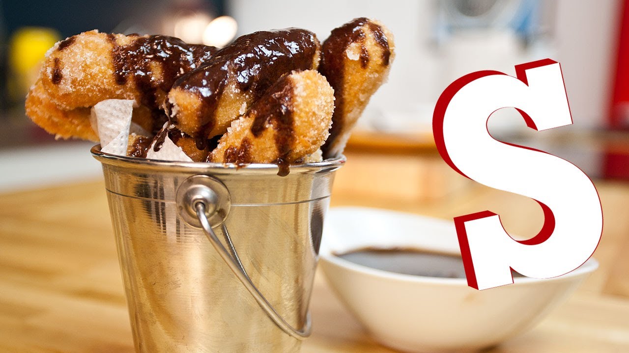 CHURROS WITH CHOCOLATE SAUCE RECIPE - SORTED | Sorted Food