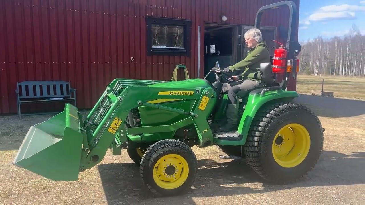 Kompakt-Traktor JOHN DEERE 3036E