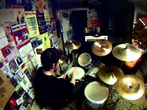 Luke McCabe drumming deathscapade with cuntscumb