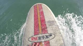 SURF CON TABLON EN LA PLAYA DE LIEIRO