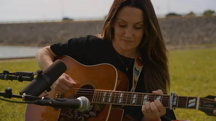 Natalie Hemby - Hemby Sessions 3 - "Crowded Table"