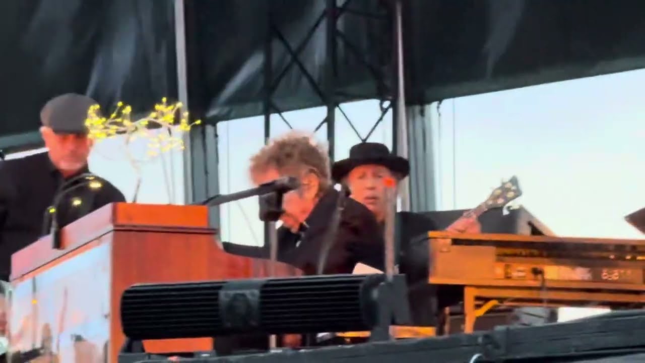 Under The Red Sky - The Gorge - May 25, 2025