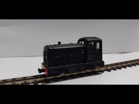009 Dock Shunter model railway locomotive on a kato chassis