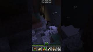 playing Minecraft with a horror mod