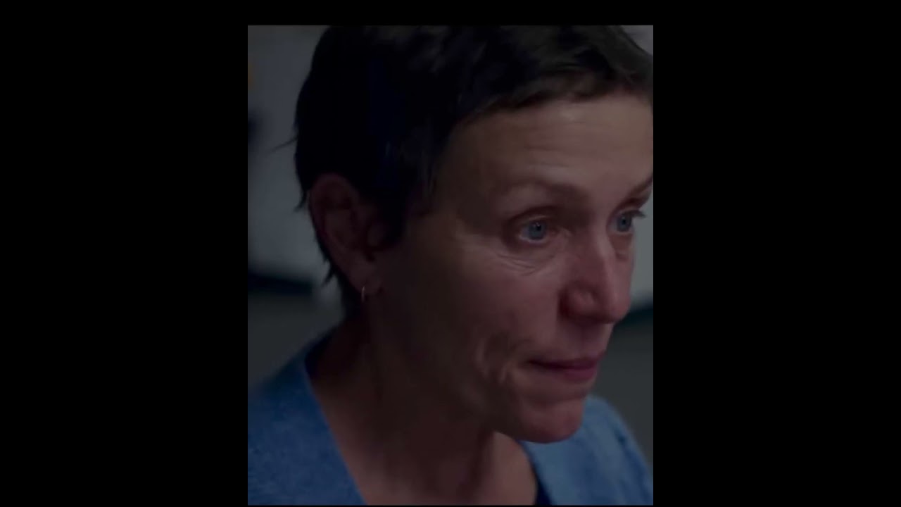 Who is the first woman director of Colour to have been awarded an Oscar for Best Director