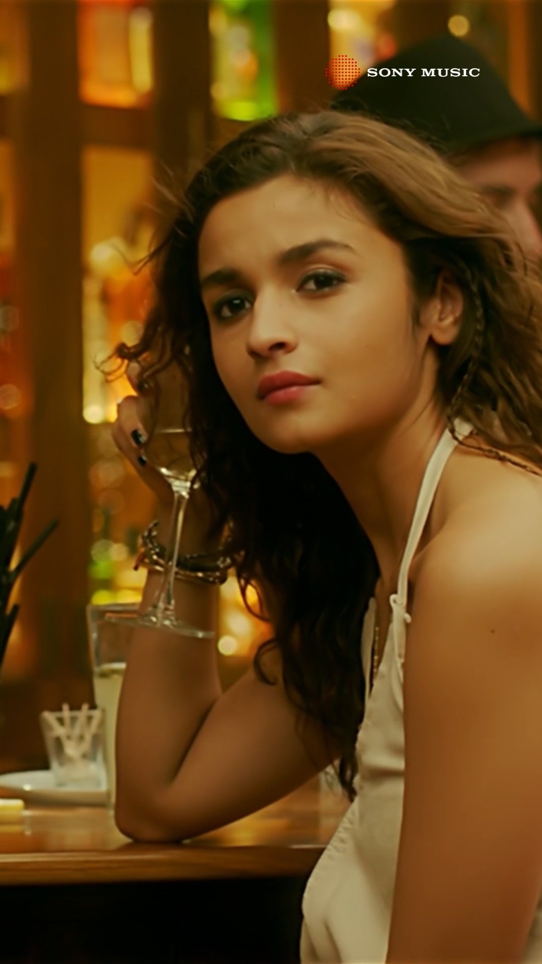 Love, healing, and beautiful melodies ?? #aliabhatt #amitrivedi #alizafar #romantichindisongs