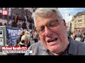 „Trauerwache Deutschland“ – Trauernde Angehörige klagen Politik und Behörden an