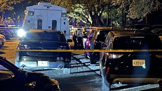 Shooting victim dies in vehicle that crashed in Riverview parking lot, deputies say