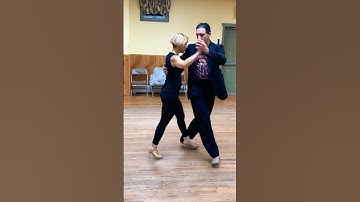 Vals sacadas continuas #tangoclass #dancer #vals #nyc #tangosteps #argentinetangodance #tangopassion