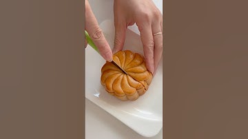 MC with mochi & pork floss #camandiaries #viral #mooncakes