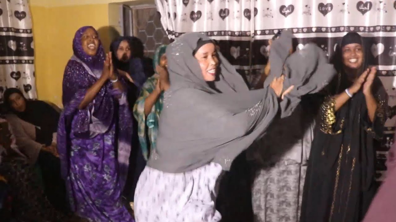 BURAANBUR MAJERTEN ] GABDHA KALA CIYAAR MACAAN