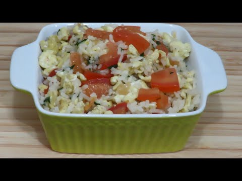 Arroz Fácil e Delicioso com Ovos e Tomate