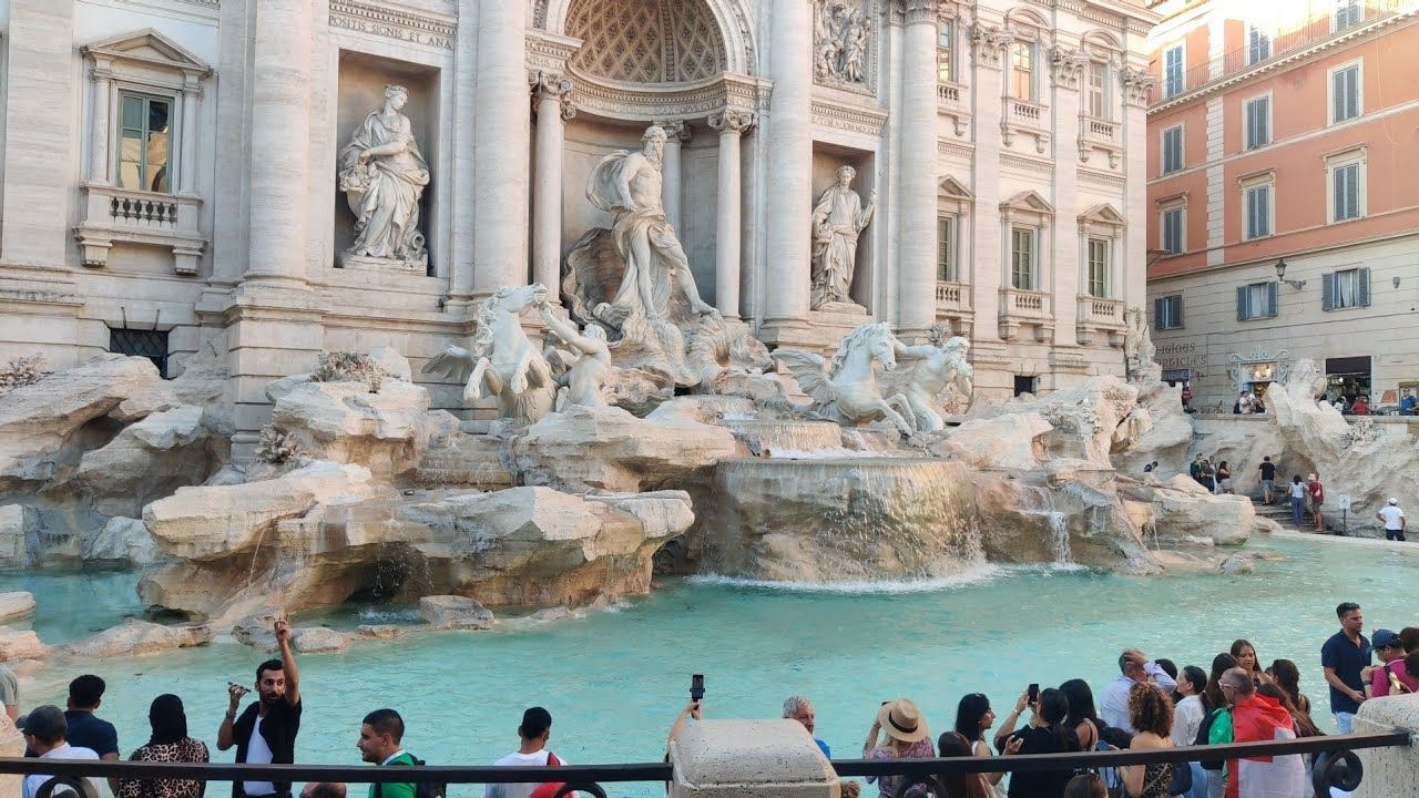 Italy famous beautiful place Fountain|| Roma Italy Eternat city 