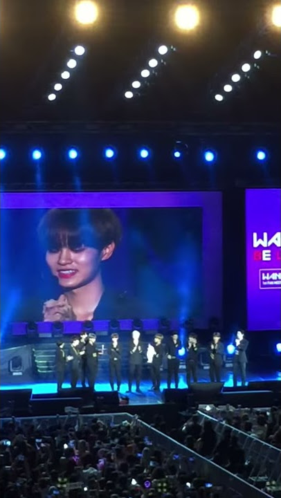 WANNA ONE FANMEETING IN KL 190118 WANNABLES SINGING A BIRTHDAY SONG FOR DAEHWI