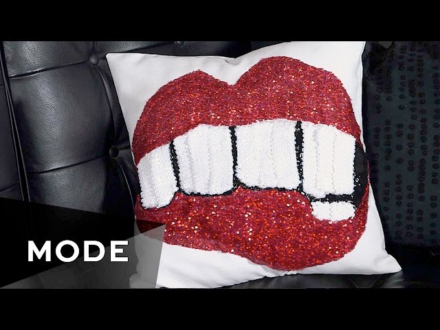 Smoochy Lip Throw Pillow