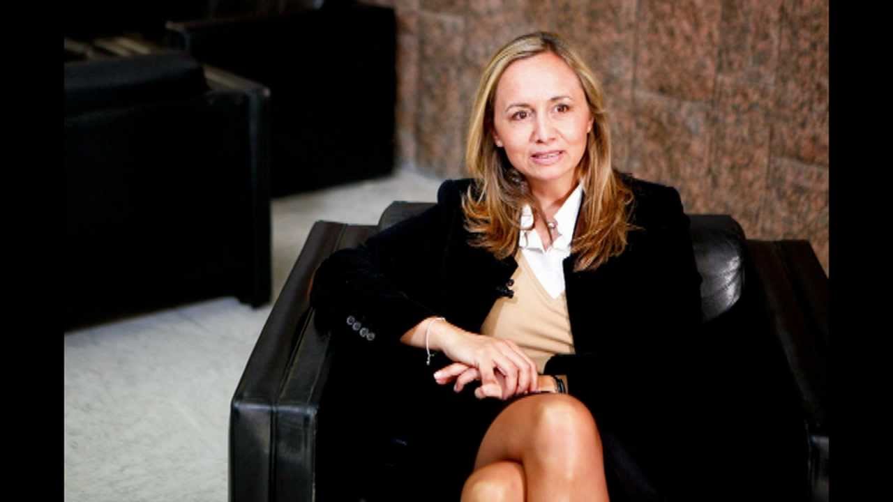 Entretien avec Isabelle Miller - YouTube