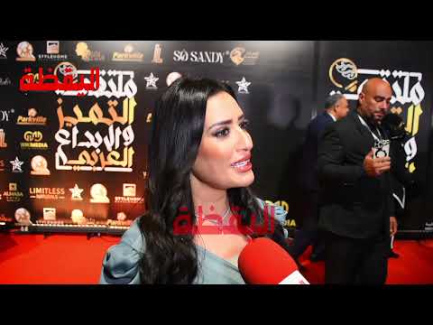 المراسل يضع المذيعة سيرا إبراهيم في موقف محرج ليه خلعتي الحجاب وهل برنامجك الجديد السبب