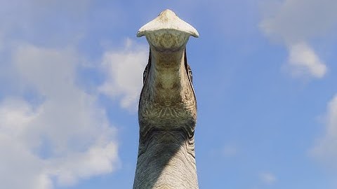 Day 148 of adding a Deinocheirus to this park until they