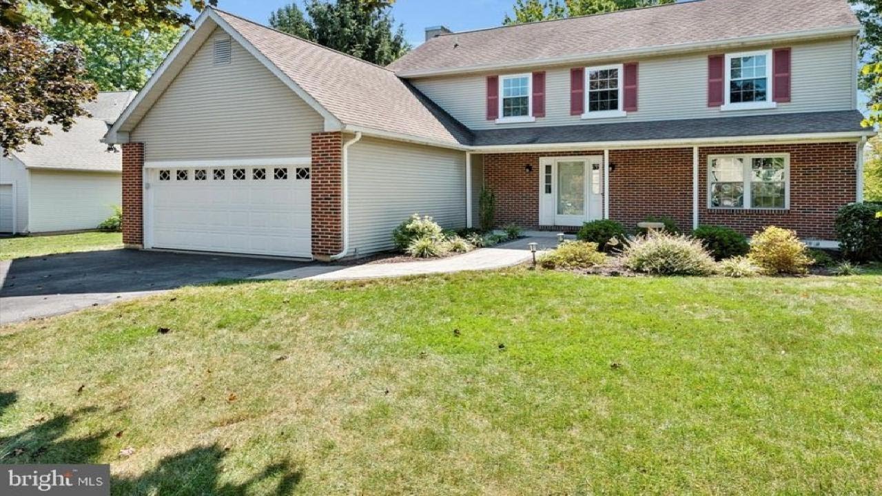 333 Misty Autumn Dr, Exton, PA Presented by Bob Downs.