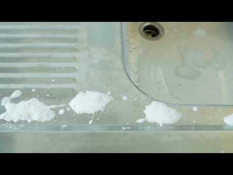Videó: A rozsdamentes acél mosogató továbbra is releváns