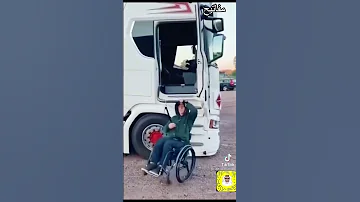 معاق العقل وليس الحسد 