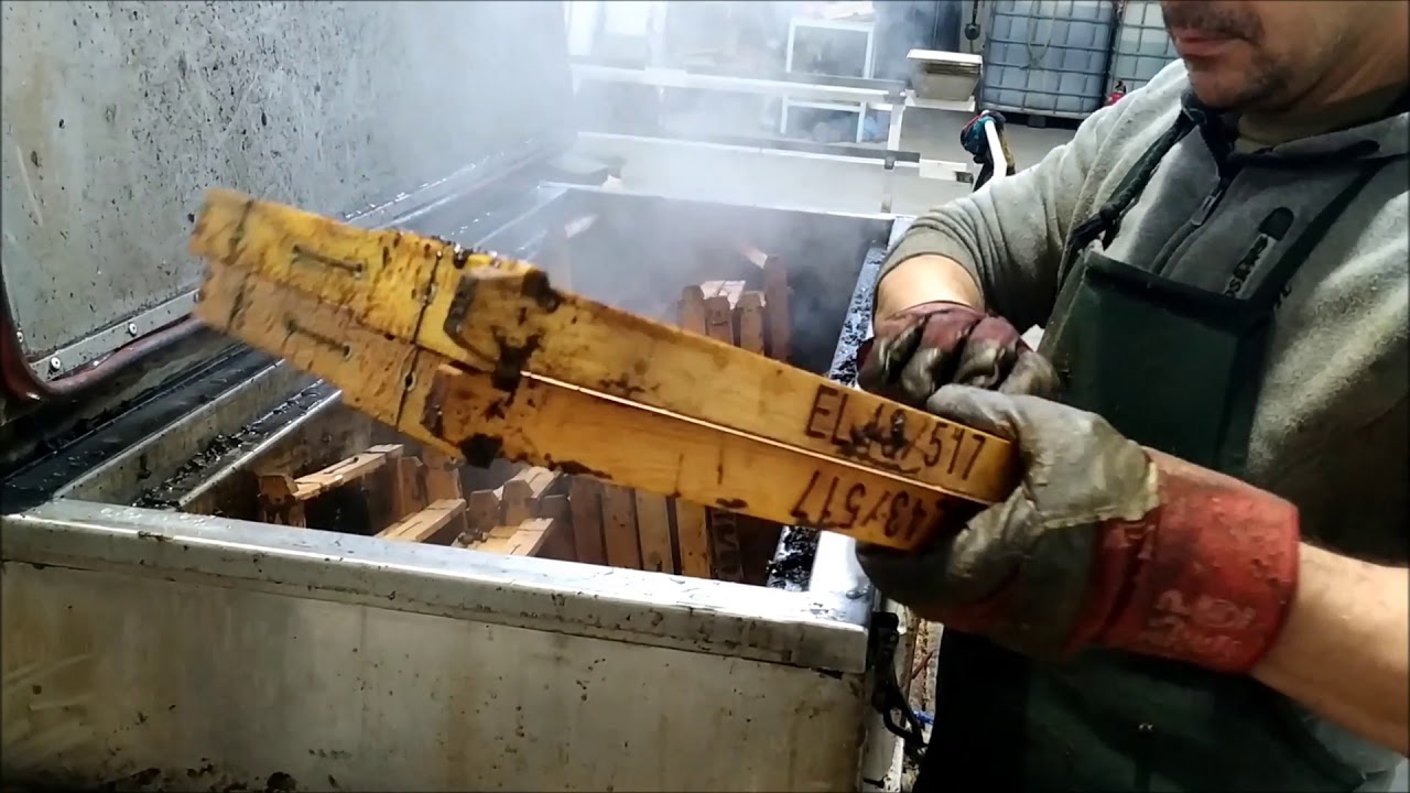 Λιώσιμο μαύρων πλαισίων και τύπωμα φύλλων κεριού