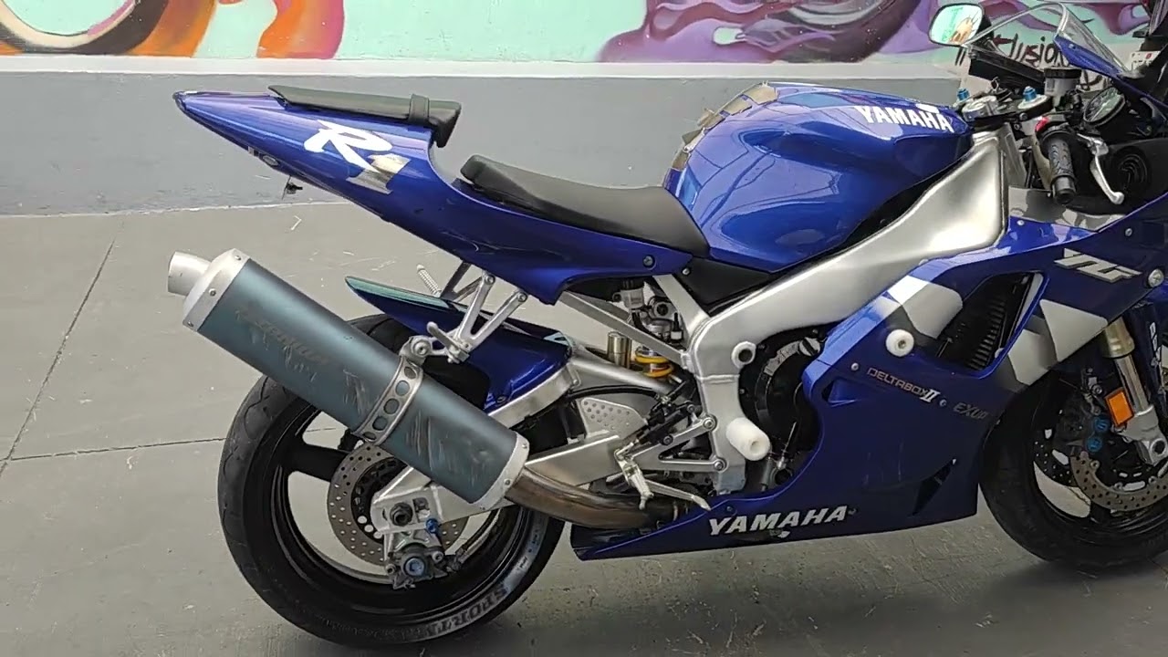 YAMAHA YZF R1 MODELO 2000 8 MIL MILLAS 80,000 PESOS