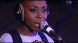 Video voorbeeld van "Laura Mvula - Human Nature in the Live Lounge"