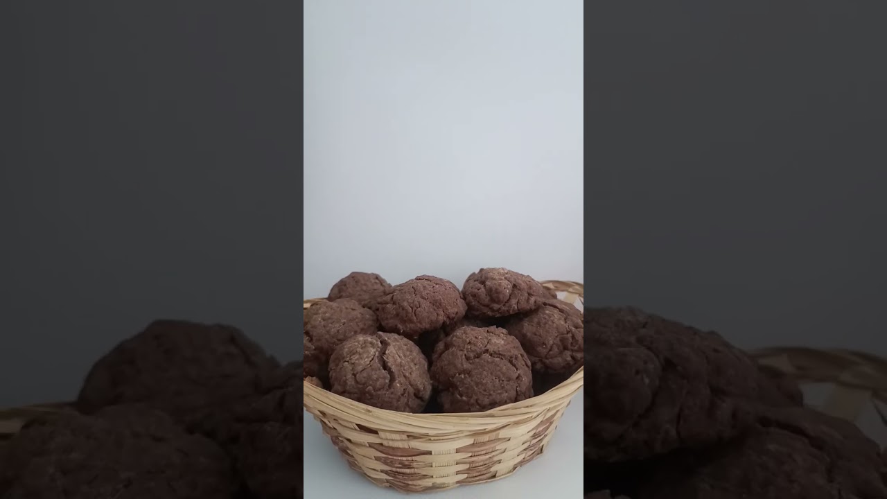 ем печеньки 