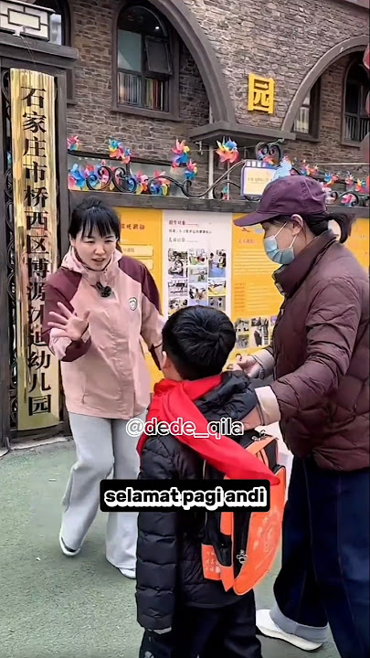 Andi doesn't want to take off his scarf 🤔🤔 #shortsfeed #shortfilm #drama #shorts #shortsviral