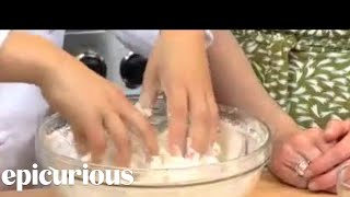 Download Lagu How to Make Chinese Moo-Shu Pork, Part 1 MP3