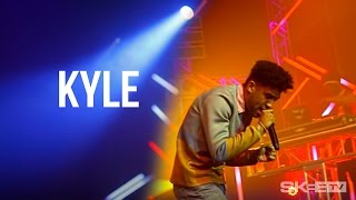 Kyle When Can We Live On Skee Tv Debut Tv Performance, Bonus Street Fighter Kyle Vs. Brick