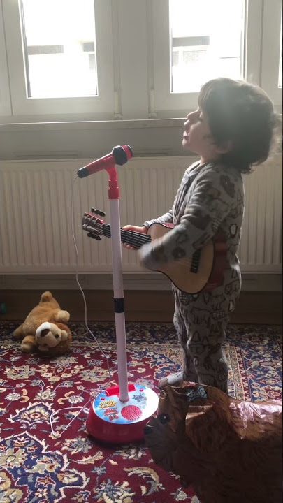 This might be the best version of dare you to move ever.