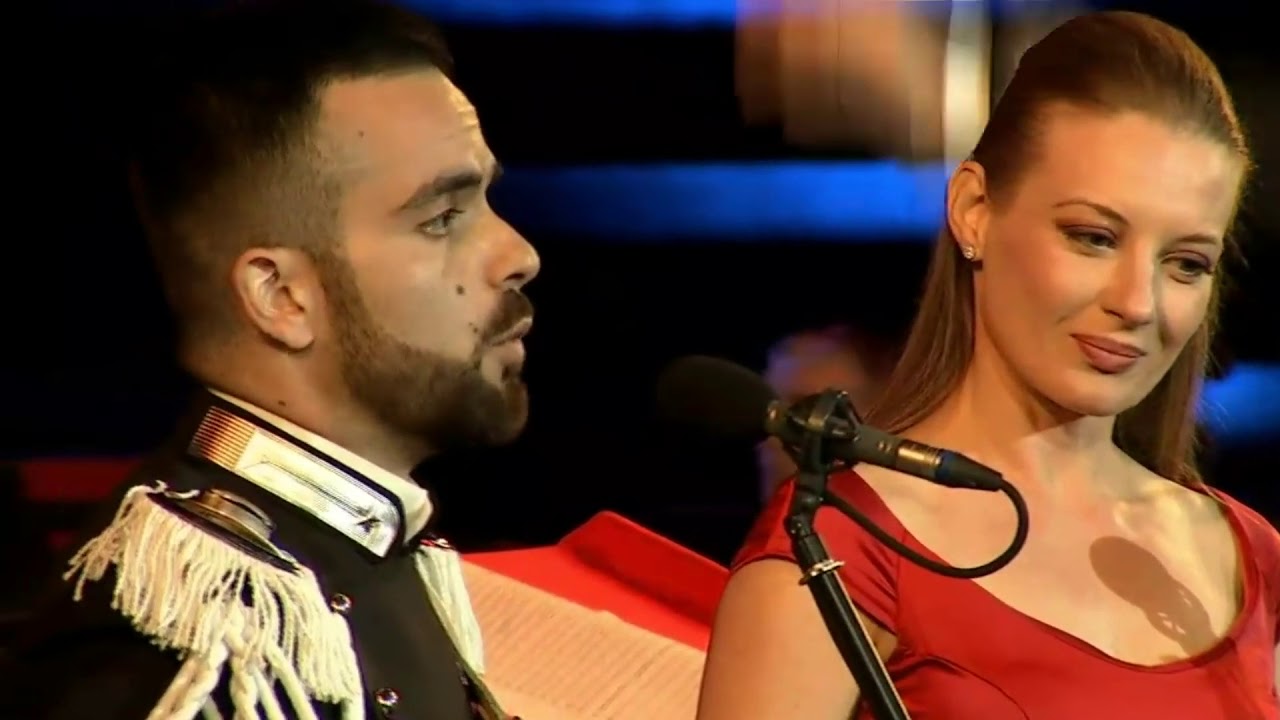 CON TE PARTIRO'  Tenore Carabiniere Roberto Lenoci,  Mezzosoprano Anna Konovalova