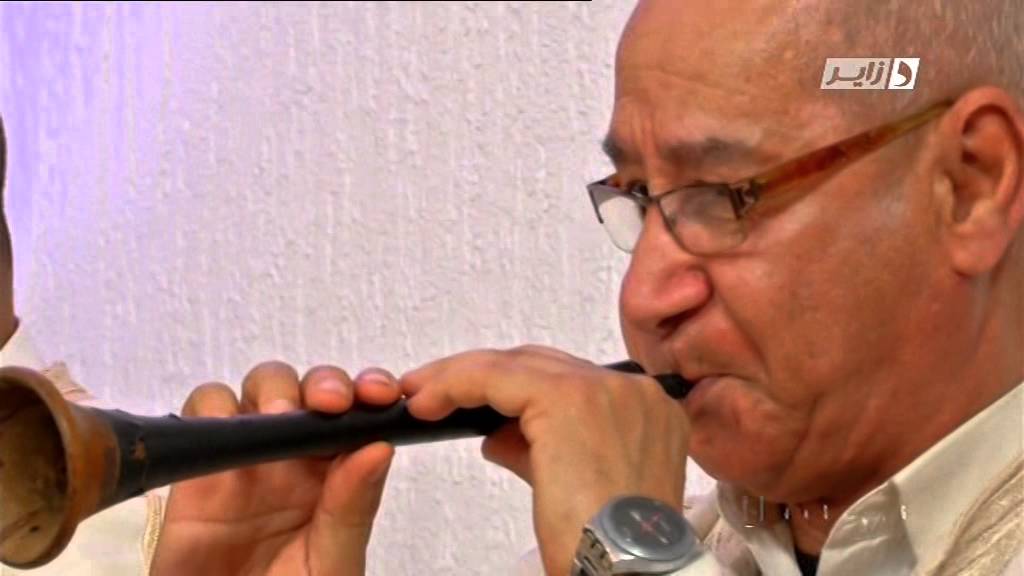 La Troupe de Boustouh chante '' BENABDERRAHMANE ''. Mise en ligne par Ammar BEGHDADI Le 23/03/2016.