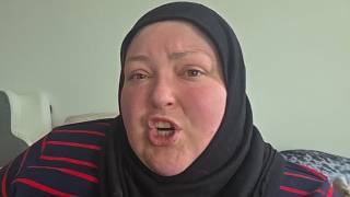 Foodie Beauty Questioning Her Decision To Travel To Syria Especially With The Cat What's Her Purpose