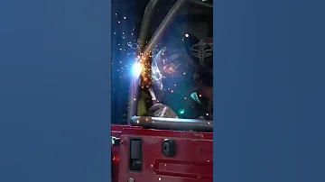 Welding A Rollcage Into A YJ Jeep YJ RollCage Fabrication Welding 