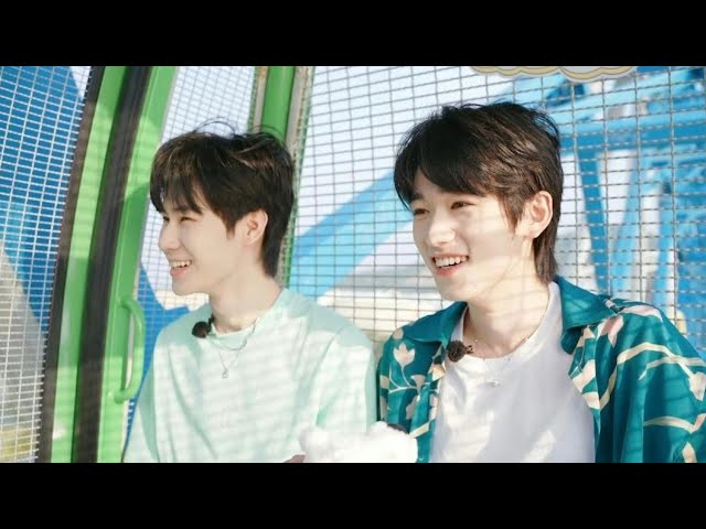 Watch 【TNT时代少年团】《背对地球奔跑》MV on YouTube Watch 【TNT时代少年团】《背对地球奔跑》MV on YouTube