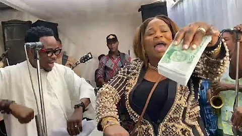 DESOLA AFOD DANCES TO MALAIKA’S SONG PERFORMED BY BOYE BEST AT DOMIRAB HAIR OFFICE OPENING