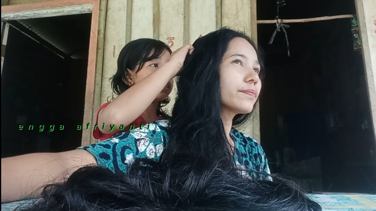 MENCARI RAMBUT PUTIH