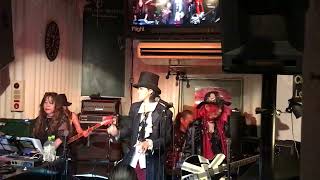 20240802 Strangers When We Meet covered by VVV