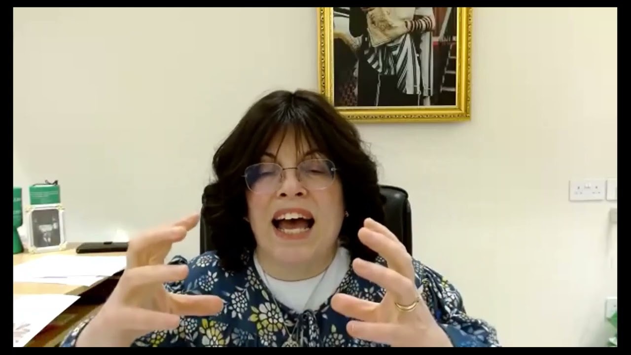 Aldagan xotinlarning paypoqlarida porno