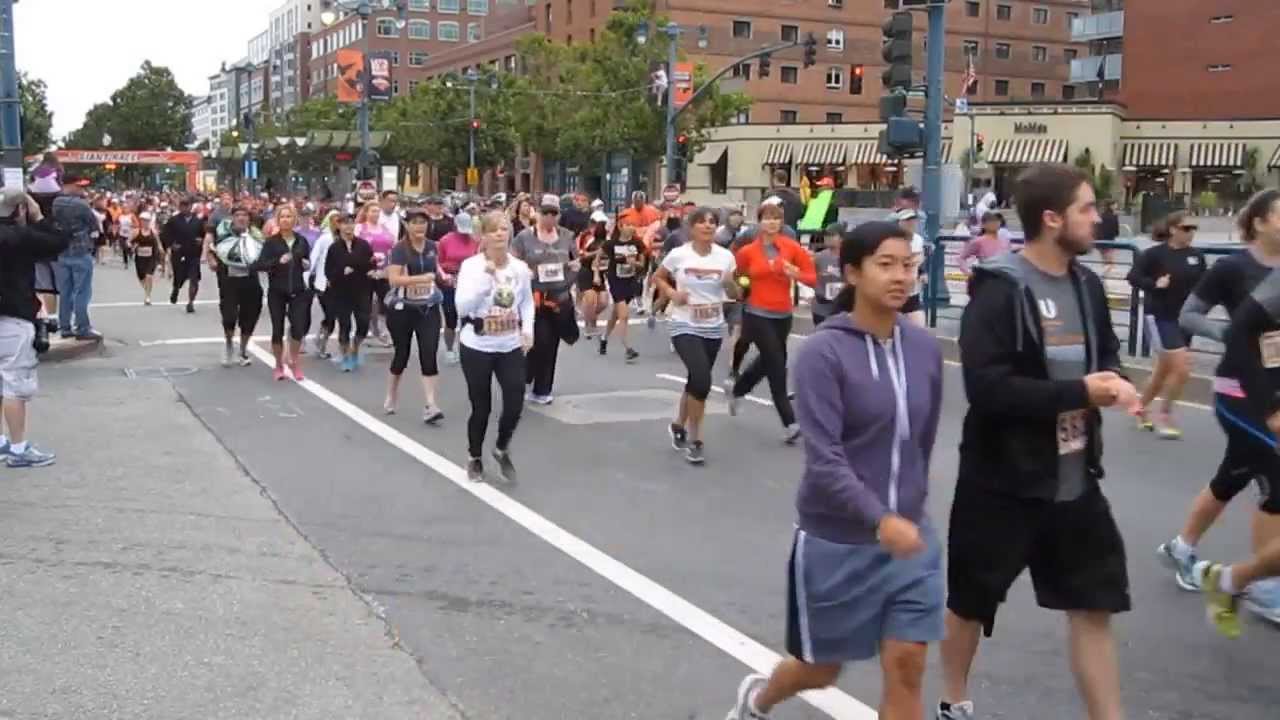 Giant Race 2013 Half Marathon & 10K Start AT&T Park San Francisco California