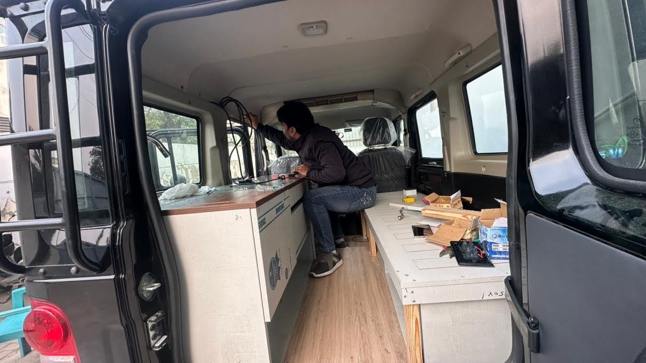 Gurkha  Ko  Caravan  Banane  Ka  Kaam  Shuru 🤓