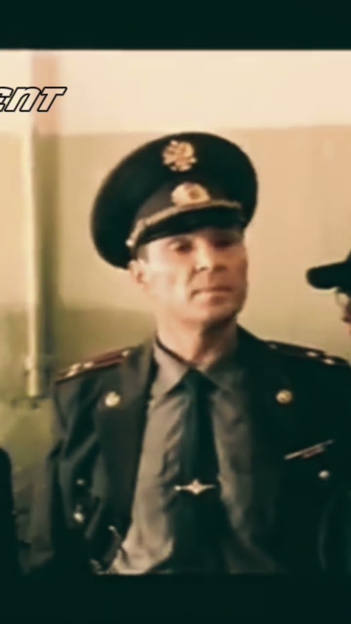 Кадр из фильма «ДМБ»