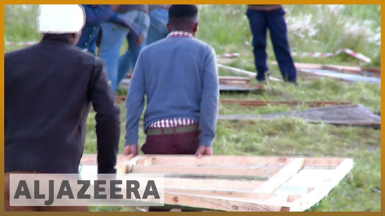🇿🇦 مئات الأشخاص خارج كيب تاون يحتلون أراضي خاصة بشكل غير قانوني | الجزيرة الإنجليزية