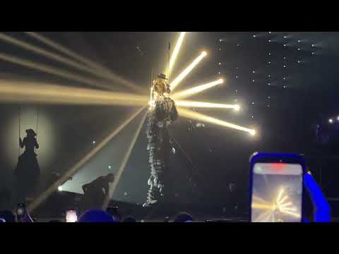 Melody Esa Diva Benidorm Fest 2025 Audience View 