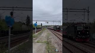 TÅGAB Rc3 1062 passerar Stuvsta med 2 tutor. #train  #railway  #trainspotting